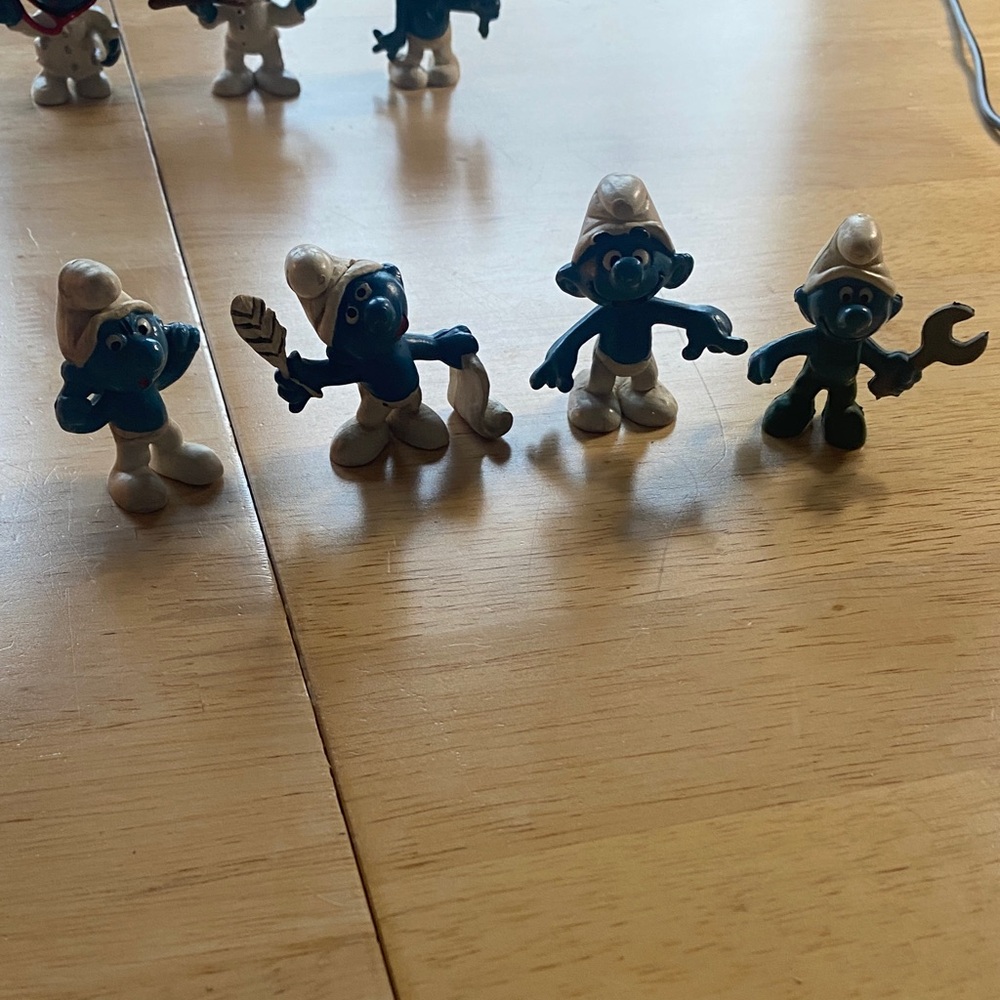 Blue Smurf-Inspired Collectible Figurine Set - Blue & White Play Figures - Picture 5 of 6